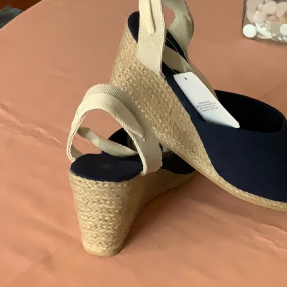This that wedge shoes - Picture 4 of 5